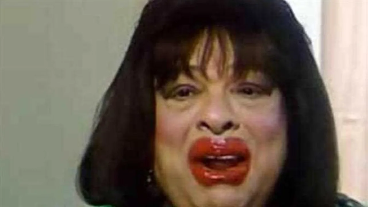 تميم يونس يتحدى زكية زكريا.. هل يعيد بريق برامج الكاميرا الخفية العفوية؟